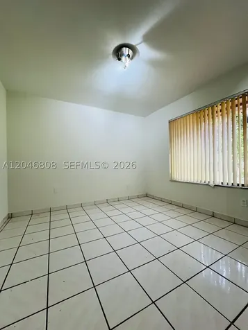 925 NE 207th Terrace Miami FL 33179
