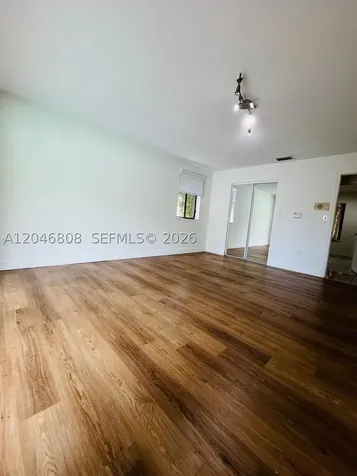925 NE 207th Terrace Miami FL 33179