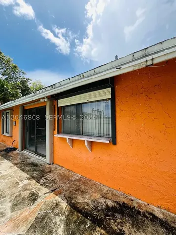 925 NE 207th Terrace Miami FL 33179
