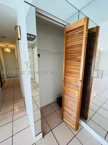 925 NE 207th Terrace Miami FL 33179