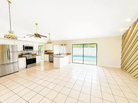 925 NE 207th Terrace Miami FL 33179