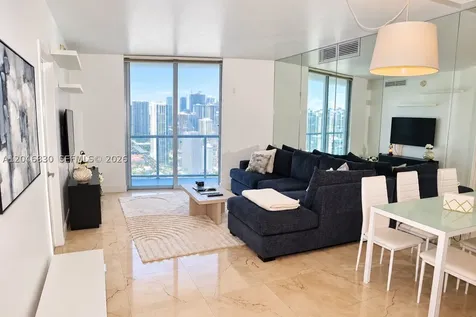 185 SW 7 Street Miami FL 33130