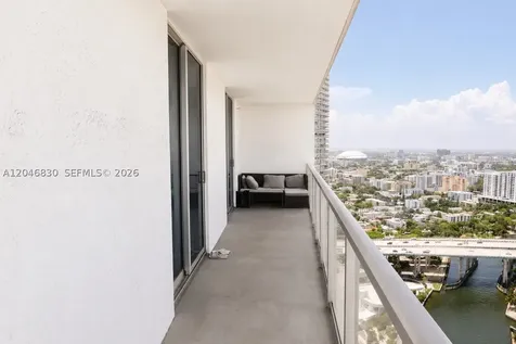 185 SW 7 Street Miami FL 33130