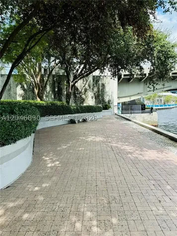185 SW 7 Street Miami FL 33130