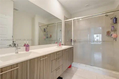 4636 NW 84th Avenue Doral FL 33166