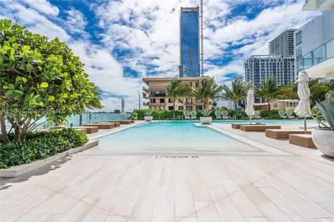 2900 NE 7th Avenue Miami FL 33137