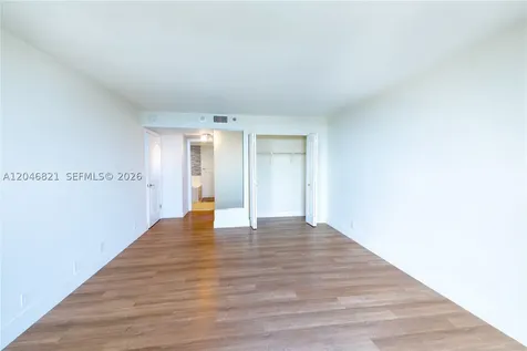 2000 Towerside Terrace Miami FL 33138