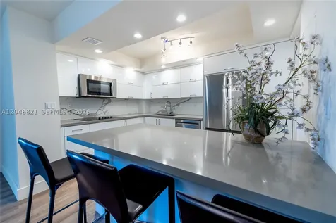 2000 Towerside Terrace Miami FL 33138