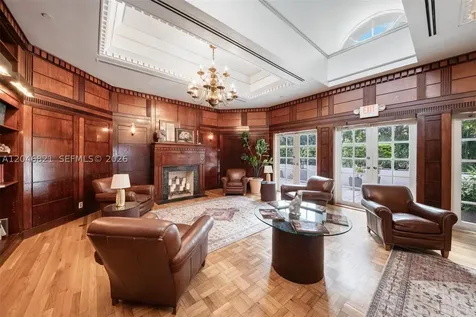 2000 Towerside Terrace Miami FL 33138