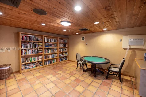 2000 Towerside Terrace Miami FL 33138
