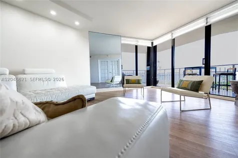 2000 Towerside Terrace Miami FL 33138