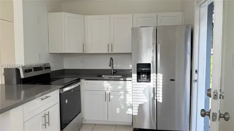 2540 NE 181st Street North Miami Beach FL 33160