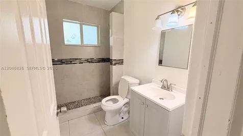 2540 NE 181st Street North Miami Beach FL 33160