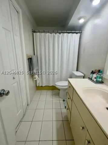 13951 Kendale Lakes Circle Miami FL 33183