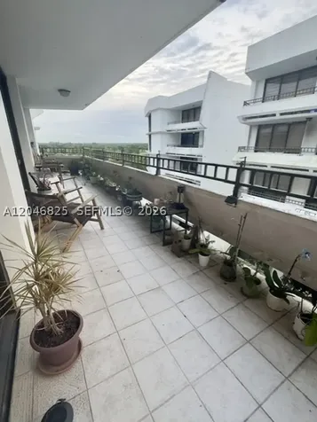 13951 Kendale Lakes Circle Miami FL 33183
