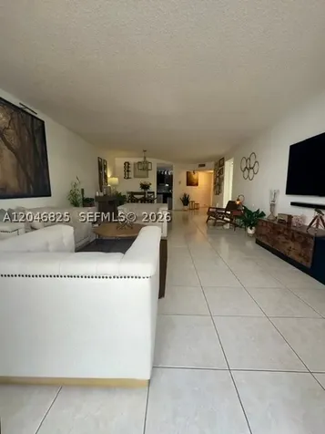 13951 Kendale Lakes Circle Miami FL 33183