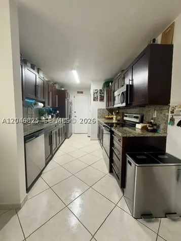 13951 Kendale Lakes Circle Miami FL 33183