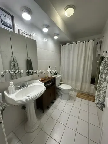13951 Kendale Lakes Circle Miami FL 33183