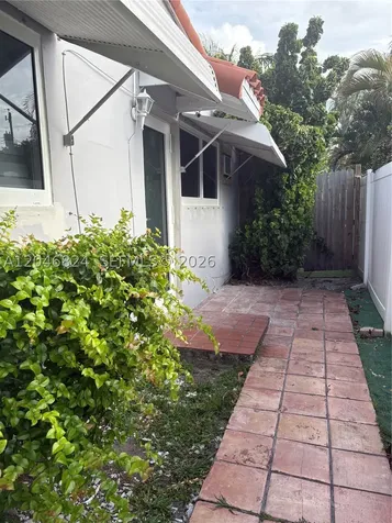 1101 NE 5th Street Hallandale Beach FL 33009