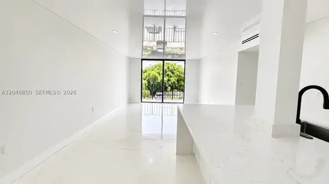 9682 Fontainebleau Boulevard Miami FL 33172