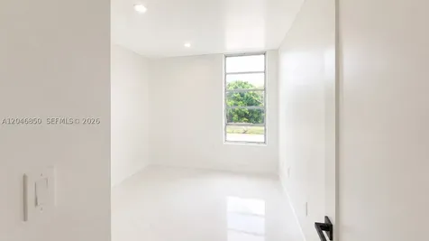 9682 Fontainebleau Boulevard Miami FL 33172