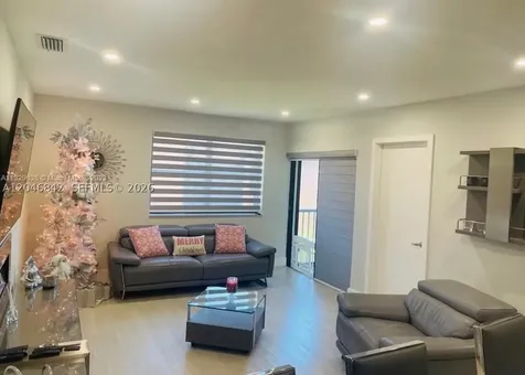 6395 W 27th Court Hialeah FL 33016