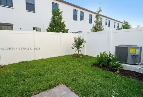 3338 W 112th Street Hialeah FL 33018