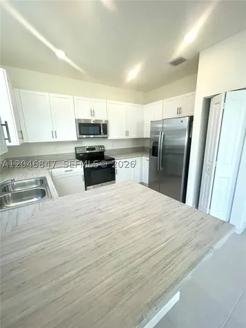 3338 W 112th Street Hialeah FL 33018