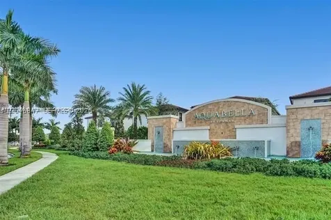 3338 W 112th Street Hialeah FL 33018