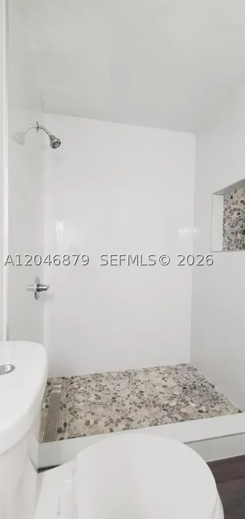 927 Riverside Drive Coral Springs FL 33071