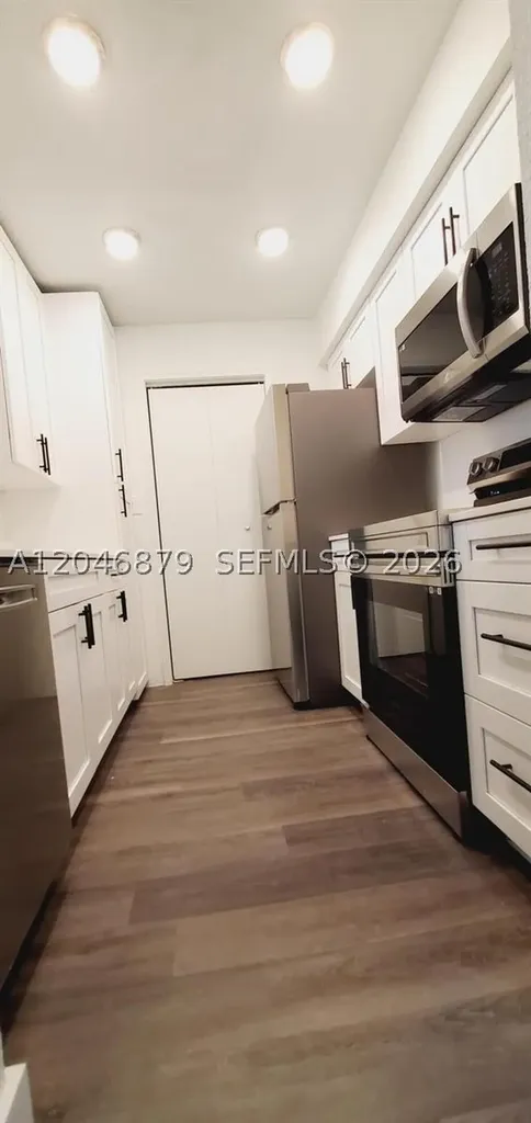 927 Riverside Drive Coral Springs FL 33071