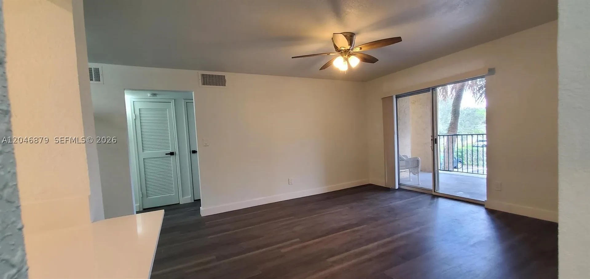 927 Riverside Drive Coral Springs FL 33071