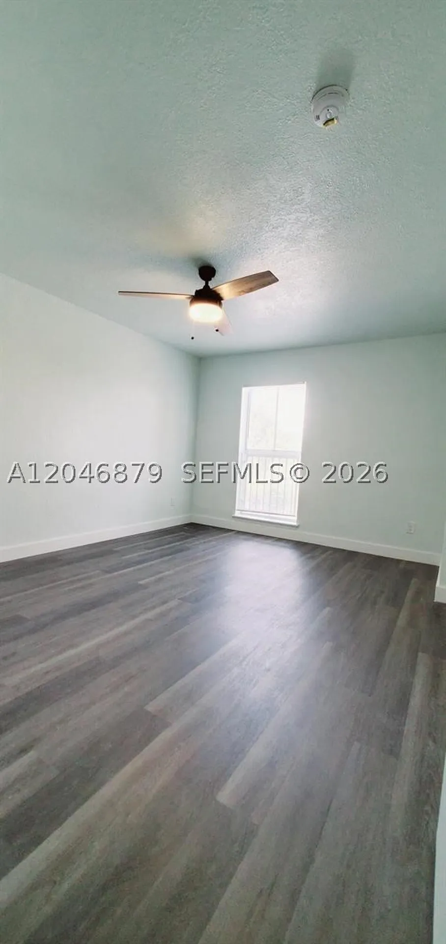 927 Riverside Drive Coral Springs FL 33071