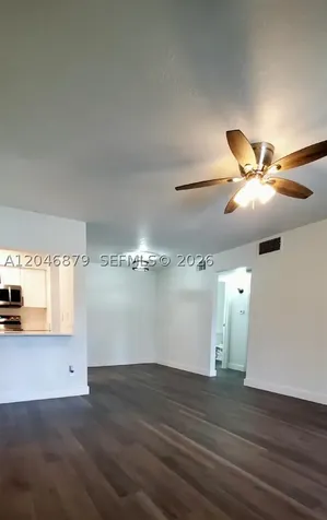 927 Riverside Drive Coral Springs FL 33071