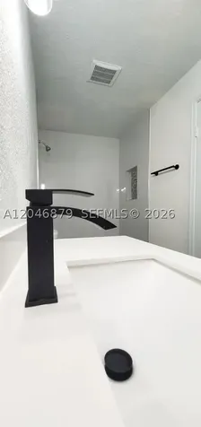 927 Riverside Drive Coral Springs FL 33071