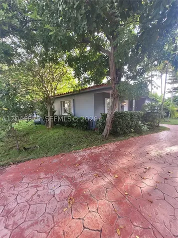 1132 Moffett Street Hallandale Beach FL 33009
