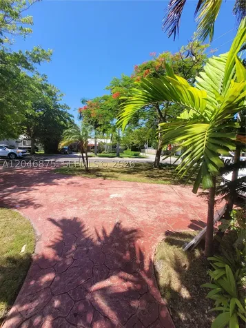 1132 Moffett Street Hallandale Beach FL 33009