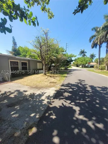 1132 Moffett Street Hallandale Beach FL 33009