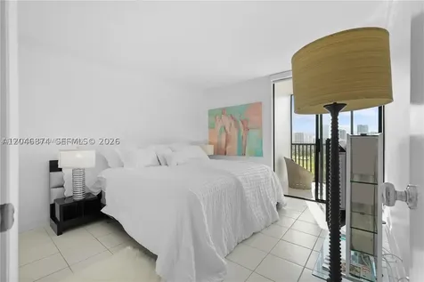 20301 W Country Club Drive Aventura FL 33180