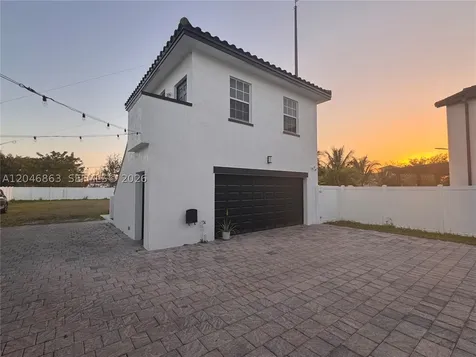 16934 SW 92nd St Circle Miami FL 33196