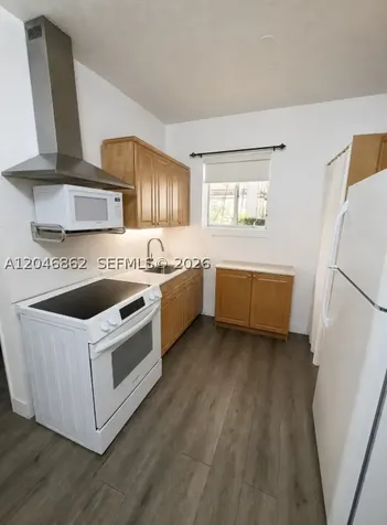 1021 NW 3rd Street Miami FL 33128