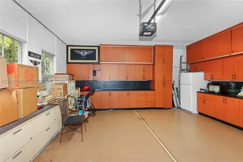 16048 NW 82nd Place Miami Lakes FL 33016