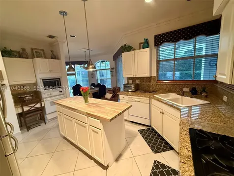 16048 NW 82nd Place Miami Lakes FL 33016