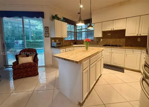 16048 NW 82nd Place Miami Lakes FL 33016
