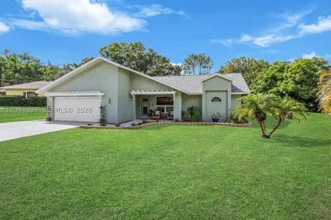 17845 Chesterfield Road North Fort Myers FL 33917