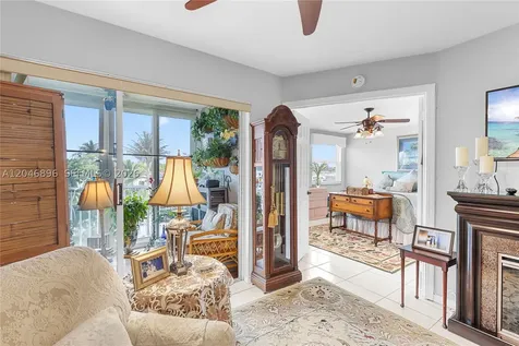 10160 NW 24th Place Sunrise FL 33322