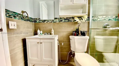 6810 NW 28th Street Sunrise FL 33313