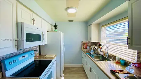 6810 NW 28th Street Sunrise FL 33313