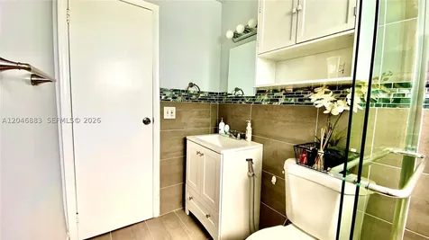 6810 NW 28th Street Sunrise FL 33313