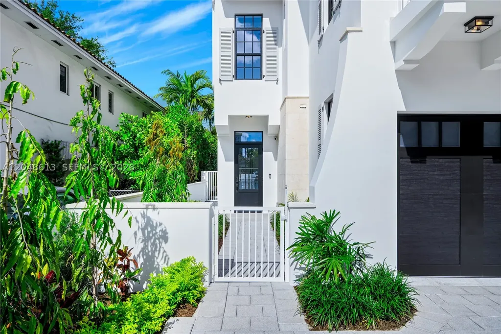 2710 S Le Jeune Road Coral Gables FL 33134